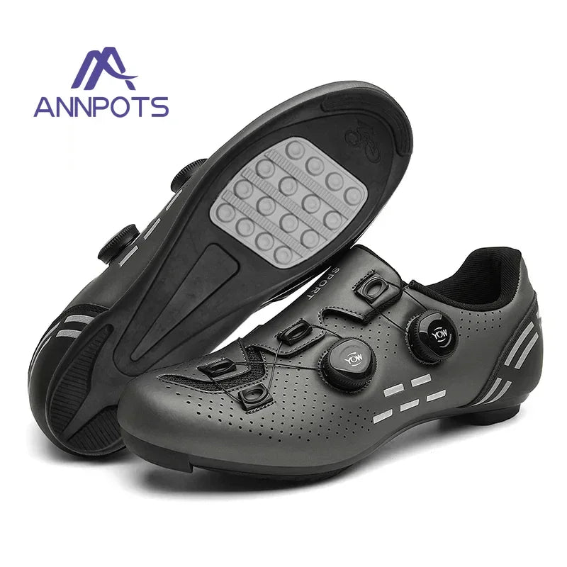 Golf shoes