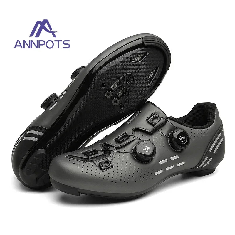 Golf shoes
