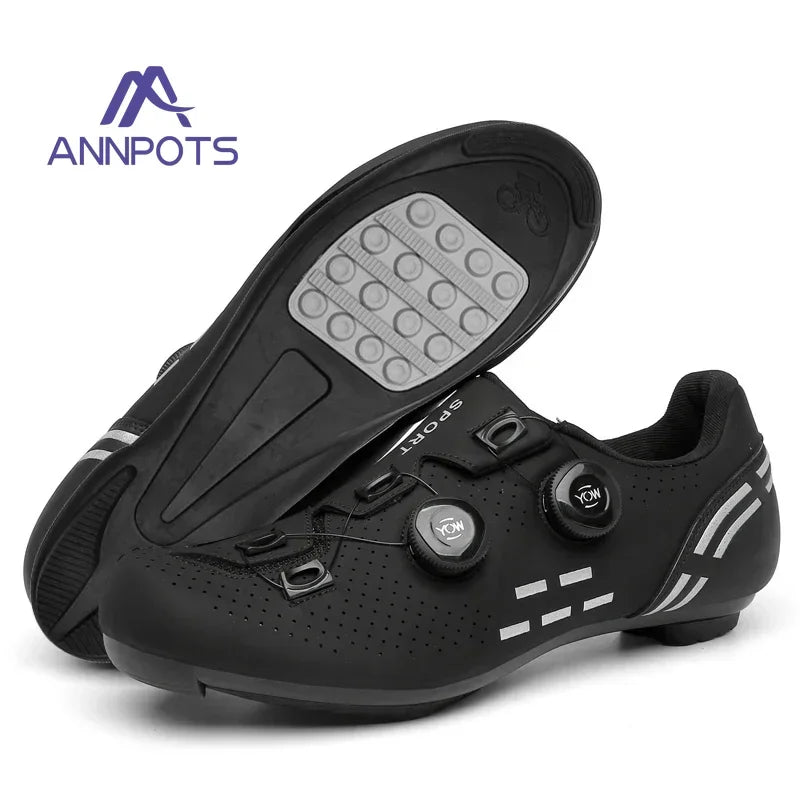 Golf shoes